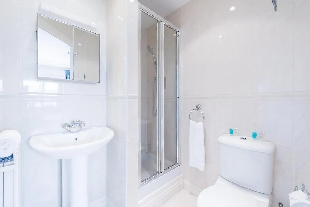 Seaview 2 Bedroom Apartment Brighton Marina
