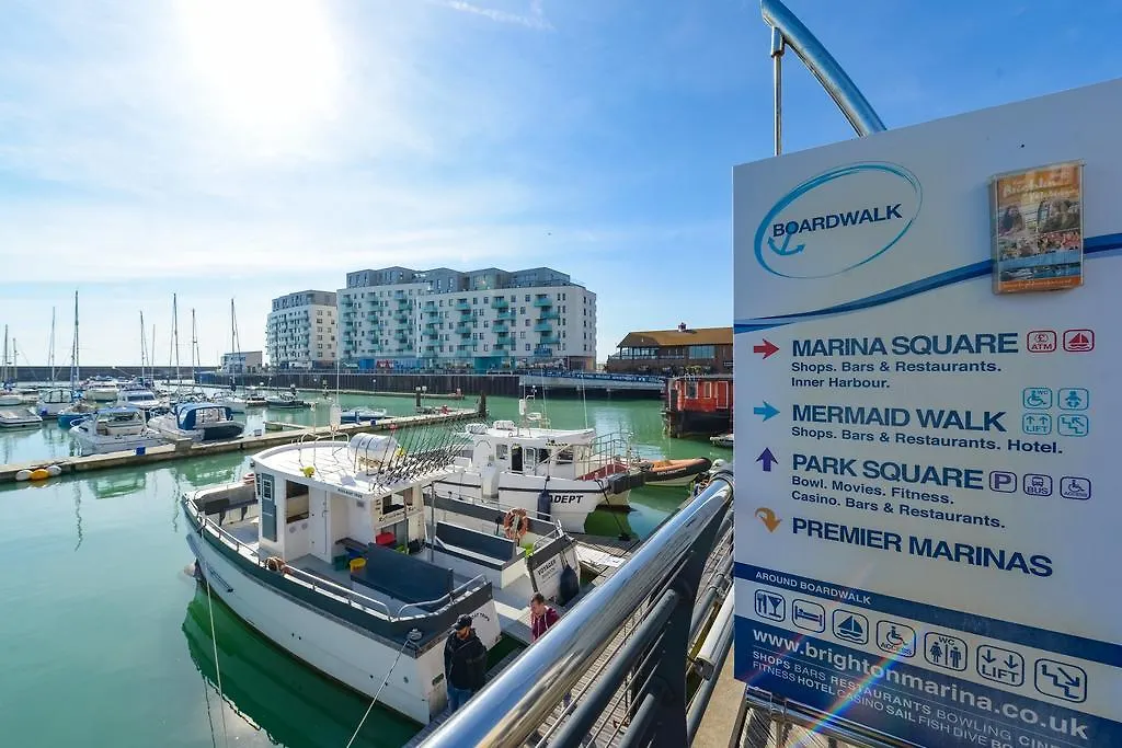 Seaview 2 Bedroom Apartment Brighton Marina