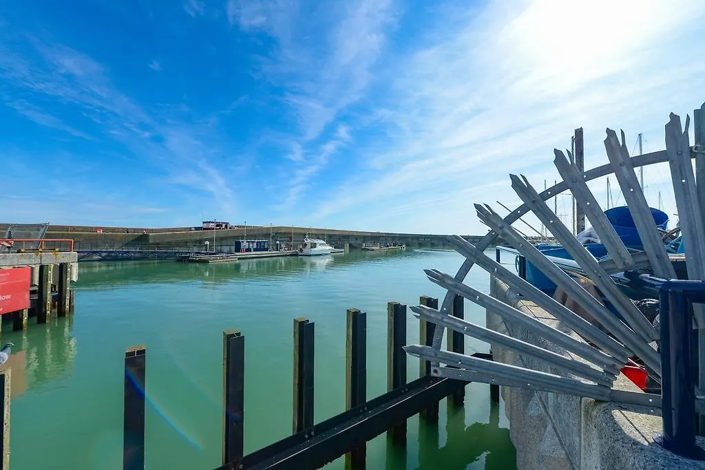 Seaview 2 Bedroom Apartment Brighton Marina 0*,