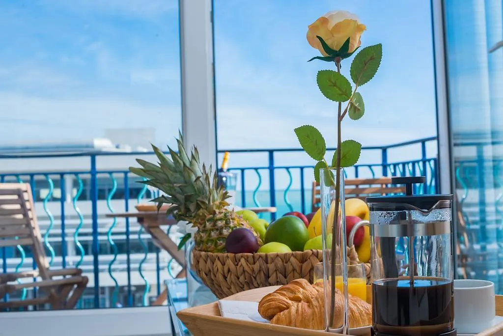 Seaview 2 Bedroom Apartment Brighton Marina