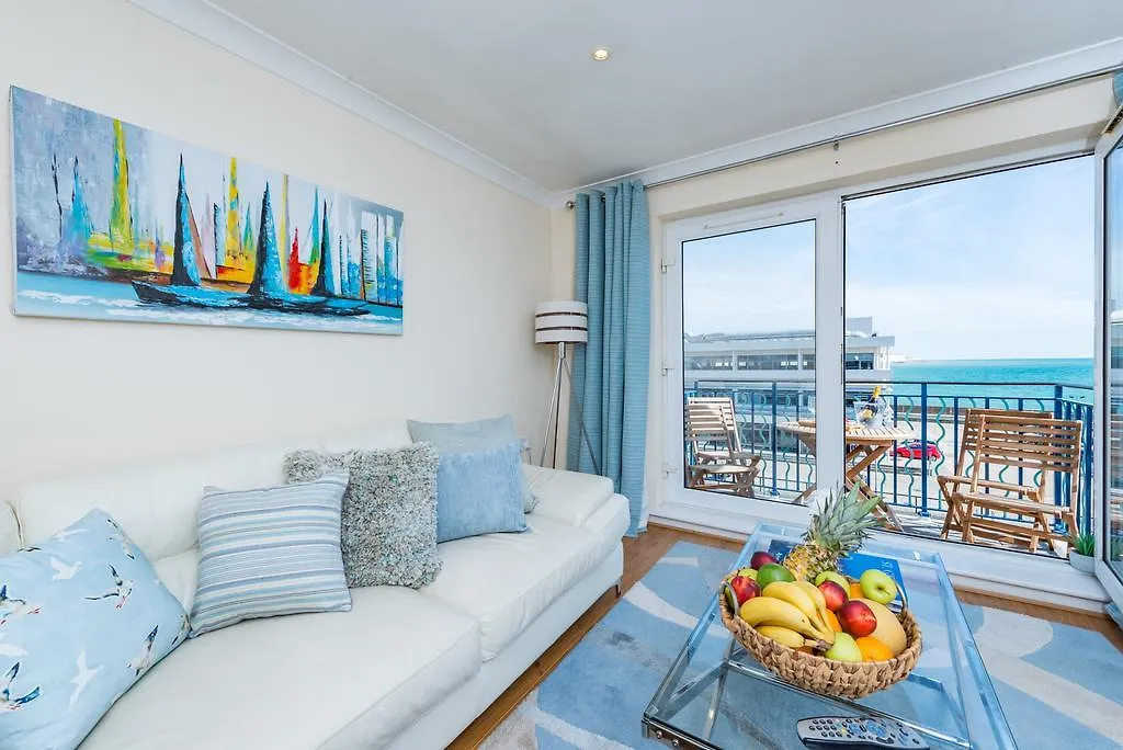 Seaview 2 Bedroom Apartment Brighton Marina